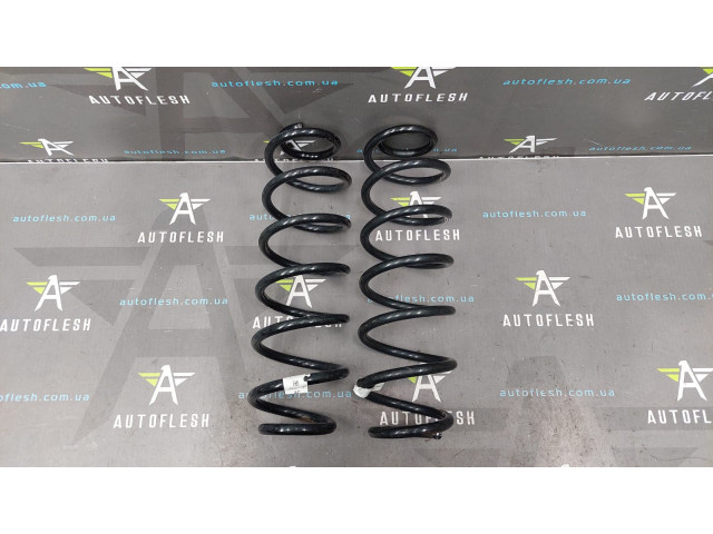 Пружина задня 5Q0511121AC Audi A3 Seat Leon Skoda Octavia 3 Volkswagen Golf 7 бу
